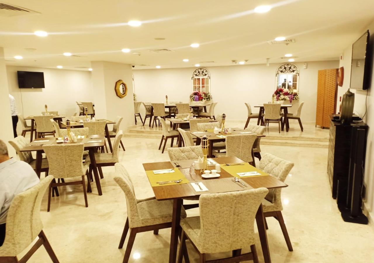 Saraya Palace Hotel ドーハ エクステリア 写真